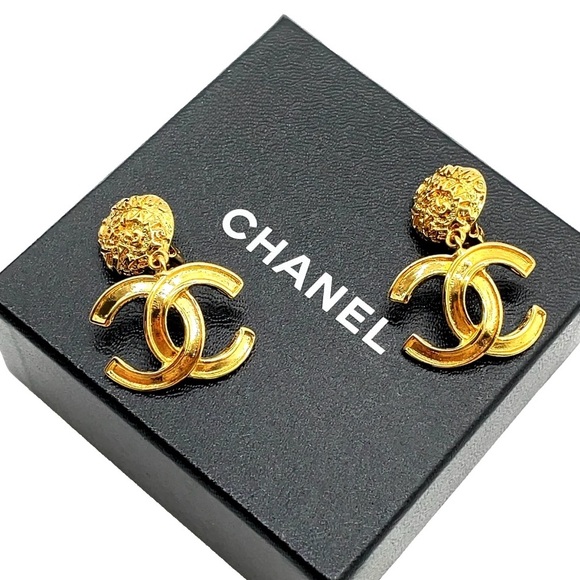 Chanel Vintage Gold Logomax Swing Earrings 95A GP - Picture 2 of 6